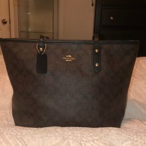 Coach Shoulder Bag